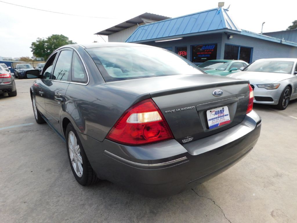 2005 Ford Five Hundred Image 5