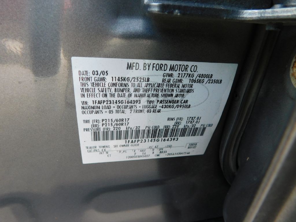 2005 Ford Five Hundred Image 16