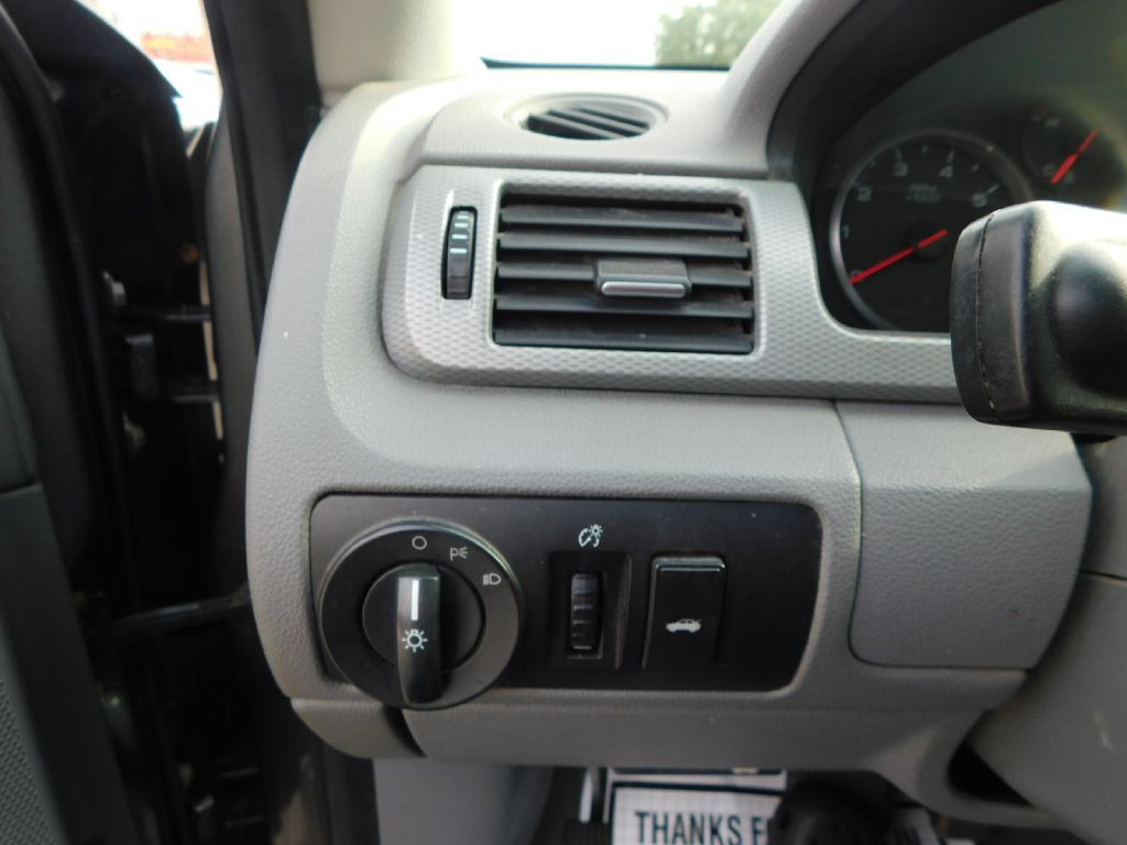 2005 Ford Five Hundred Image 23