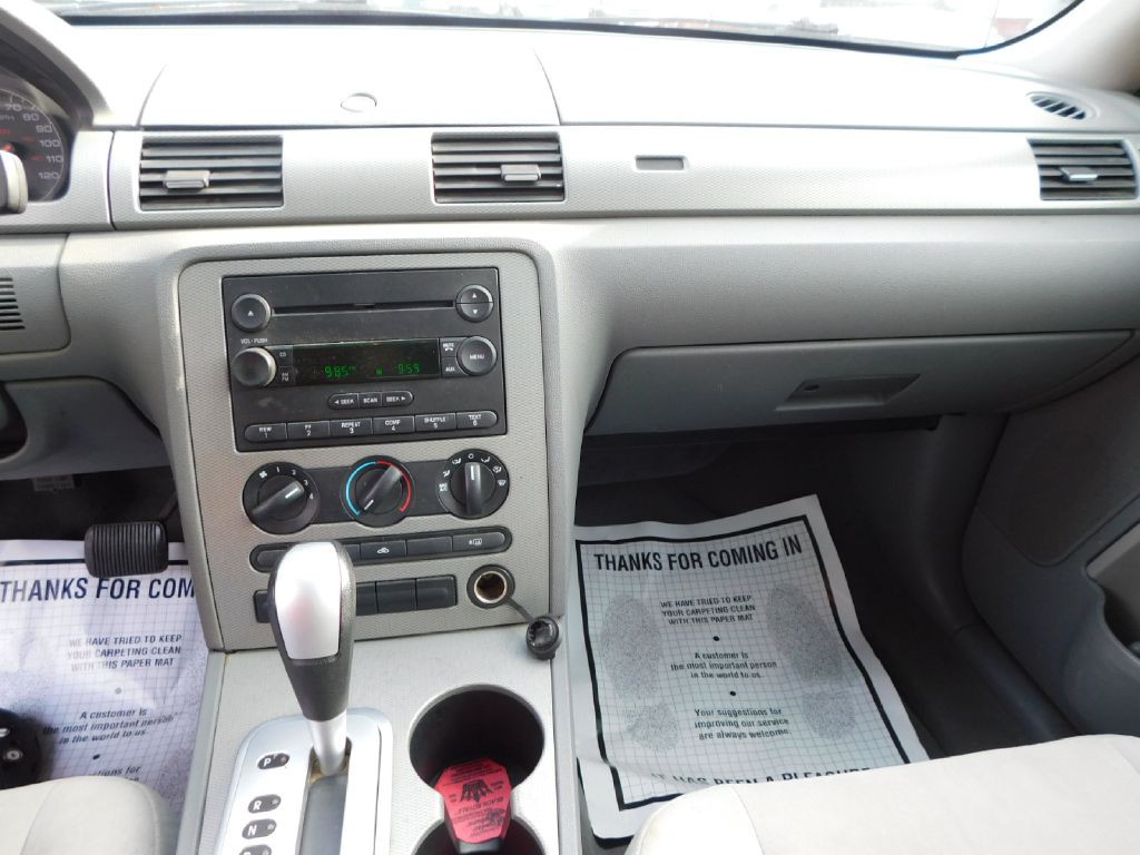 2005 Ford Five Hundred Image 29