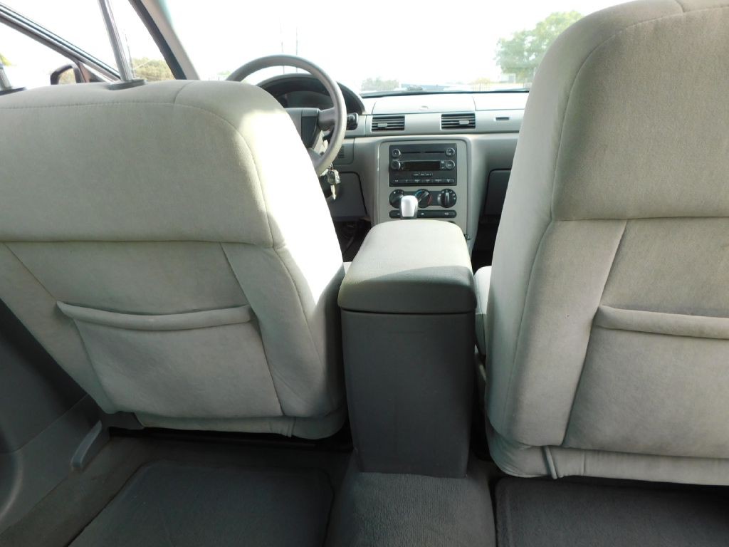 2005 Ford Five Hundred Image 36