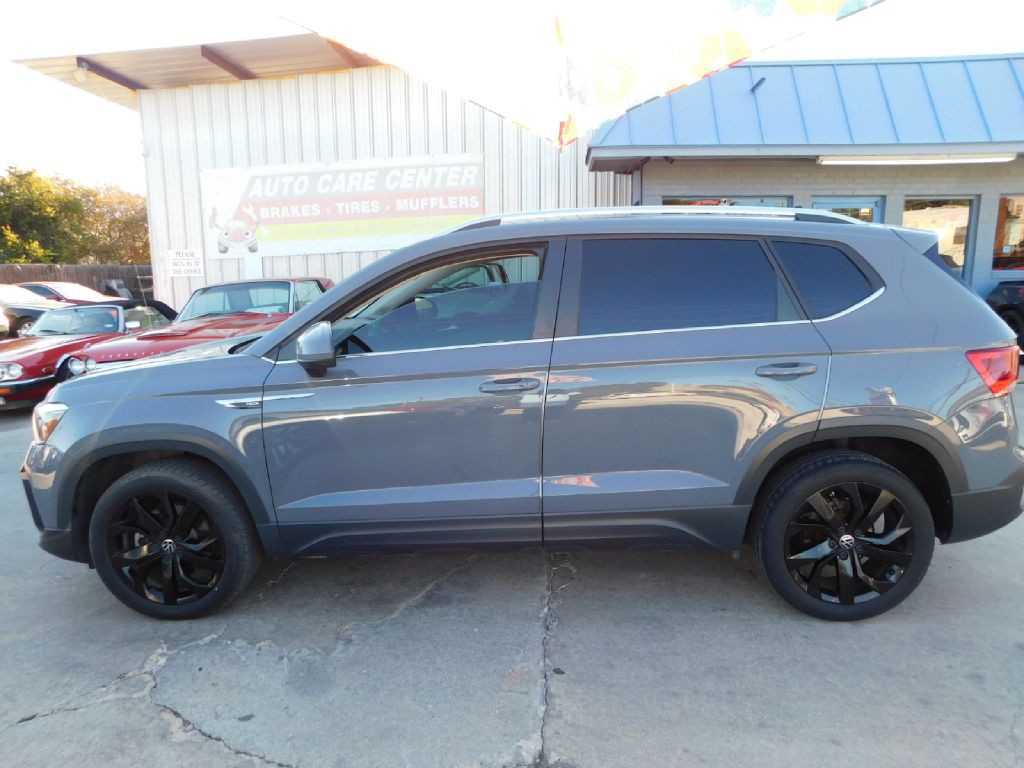 2022 Volkswagen Taos Image 4