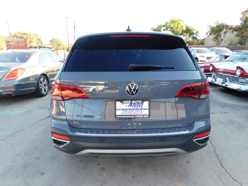 2022 Volkswagen Taos Image 6