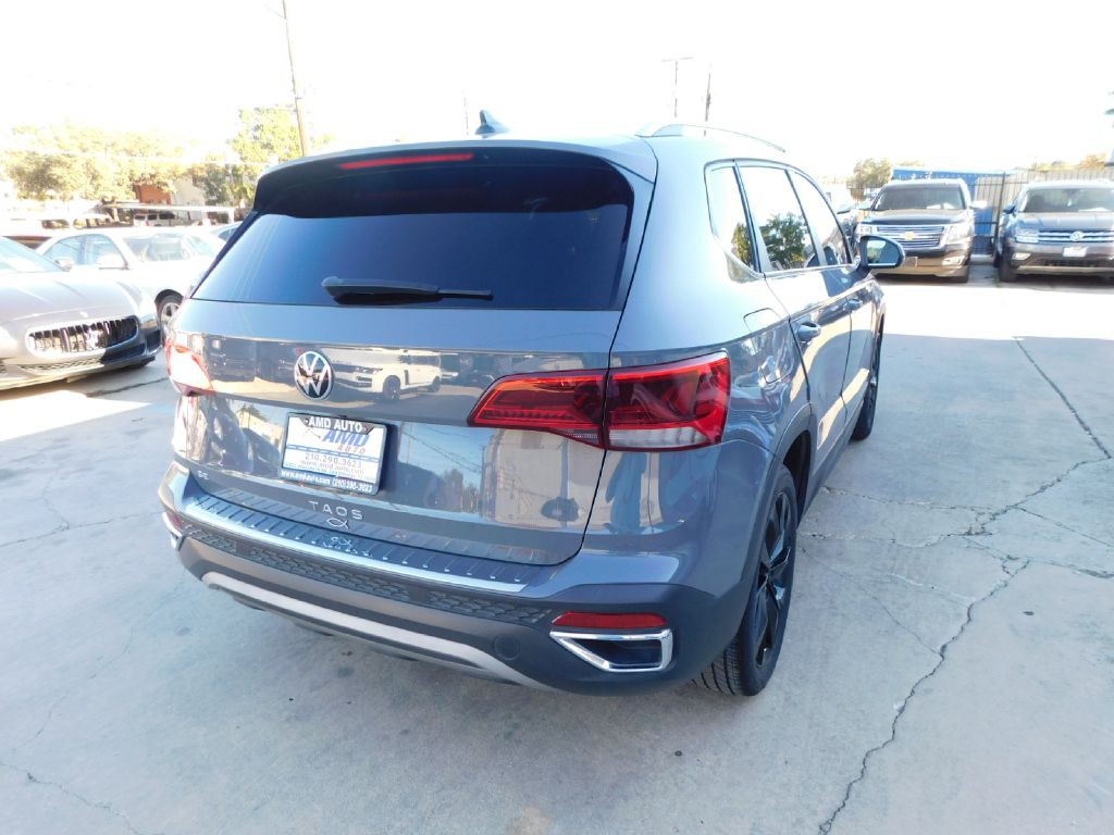 2022 Volkswagen Taos Image 7