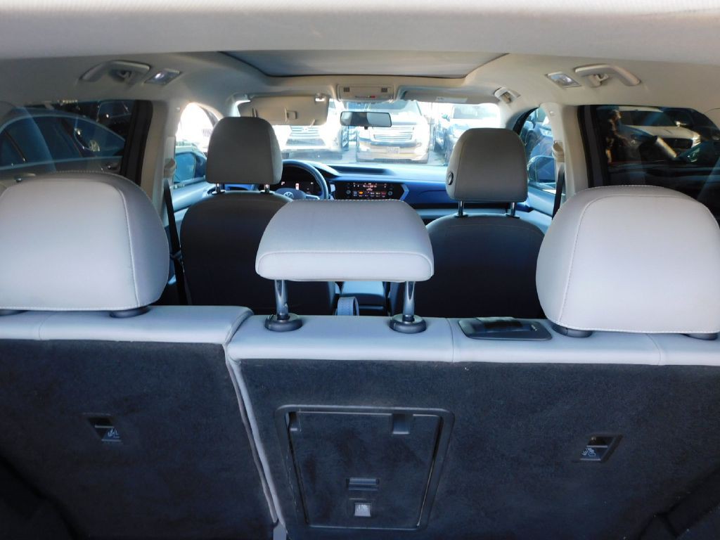 2022 Volkswagen Taos Image 16