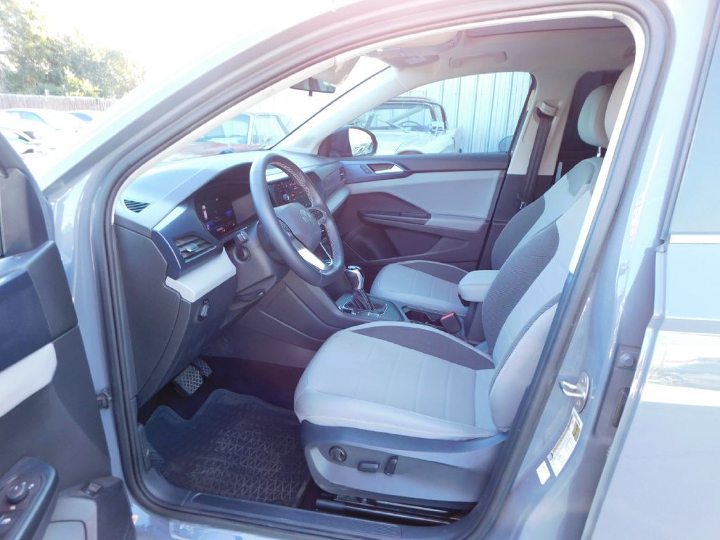 2022 Volkswagen Taos Image 23