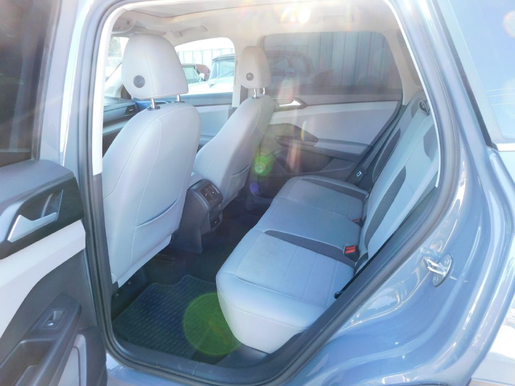 2022 Volkswagen Taos Image 25