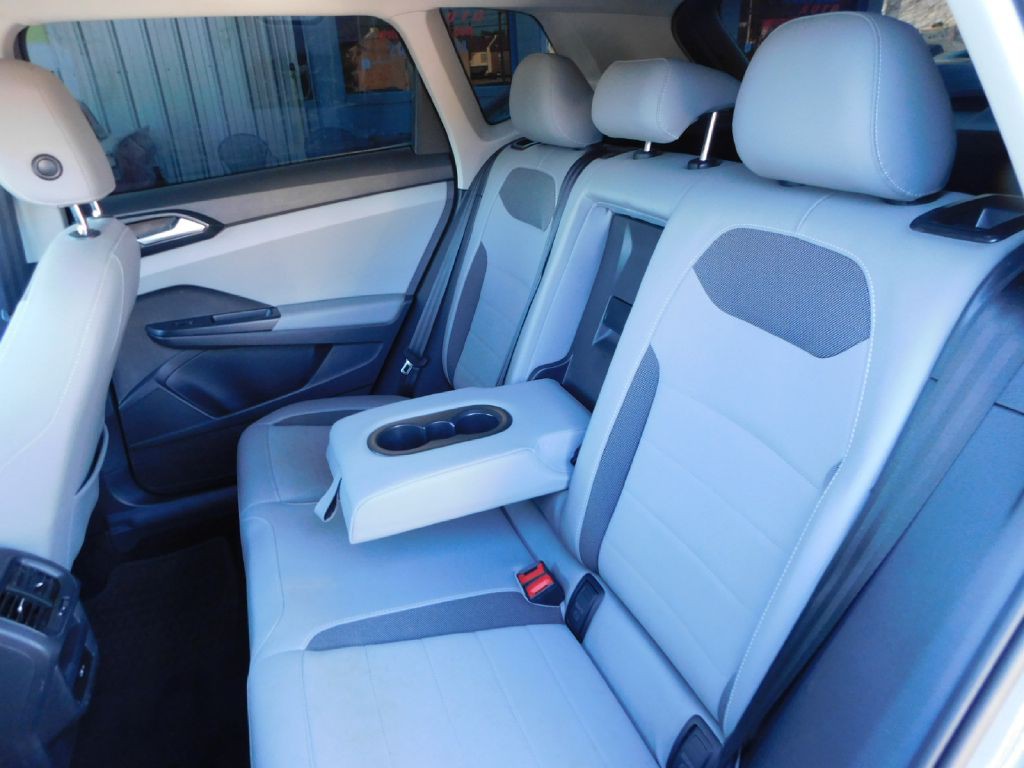 2022 Volkswagen Taos Image 28