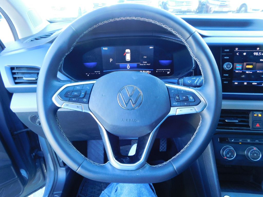 2022 Volkswagen Taos Image 30