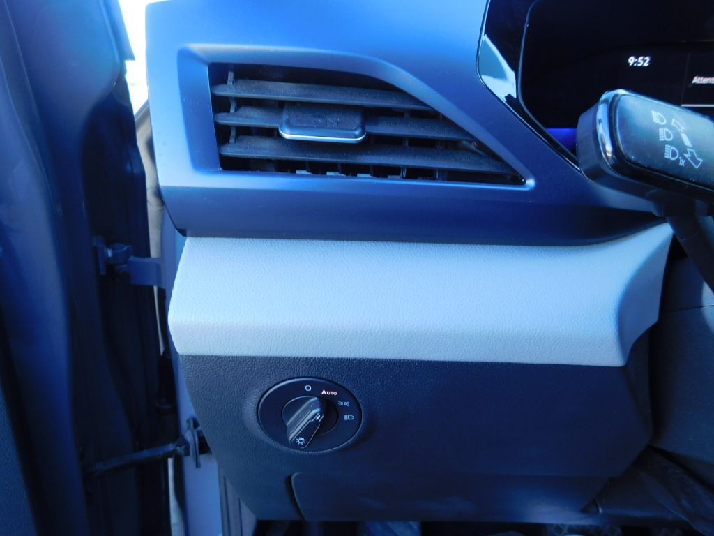 2022 Volkswagen Taos Image 31