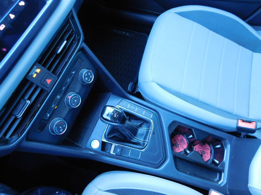 2022 Volkswagen Taos Image 40