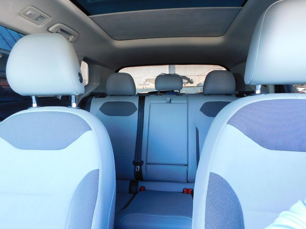 2022 Volkswagen Taos Image 46