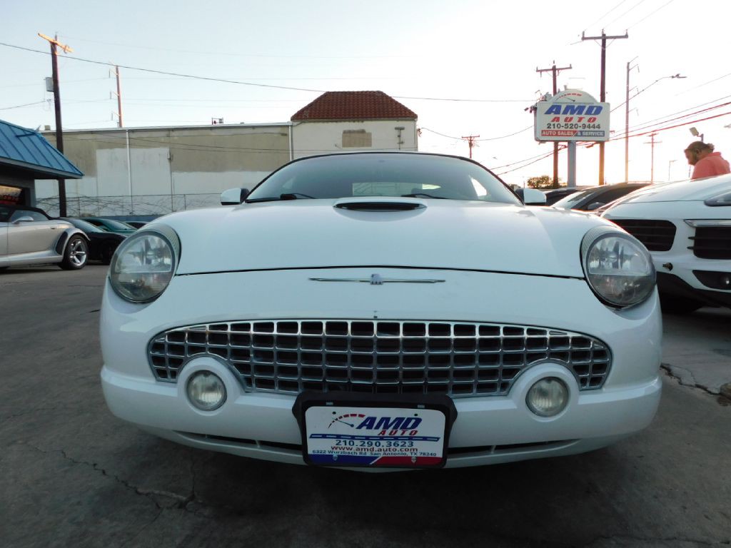 2002 Ford Thunderbird Image 2