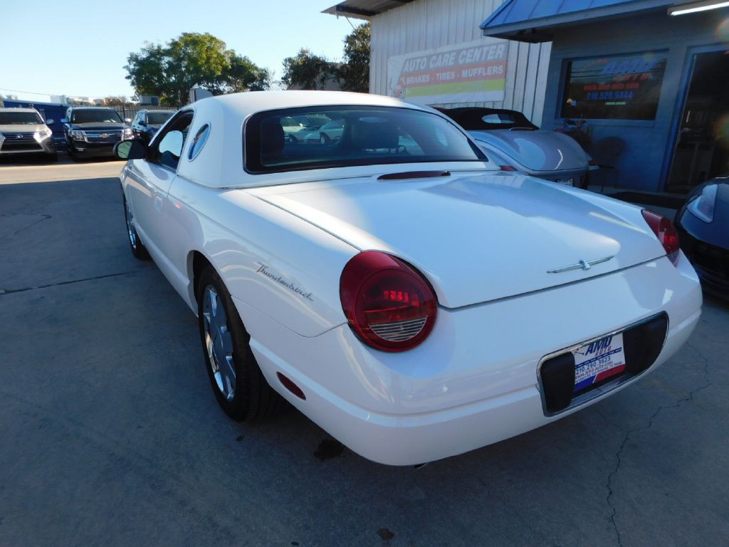 2002 Ford Thunderbird Image 5