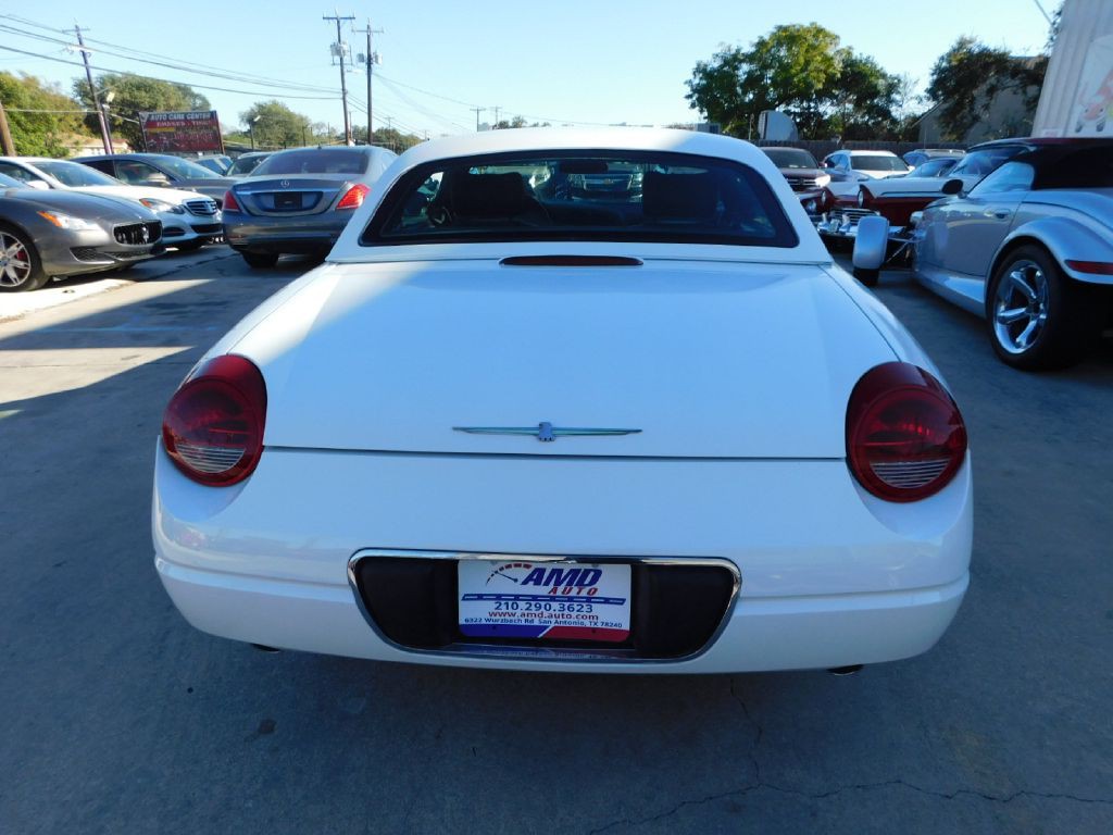 2002 Ford Thunderbird Image 6