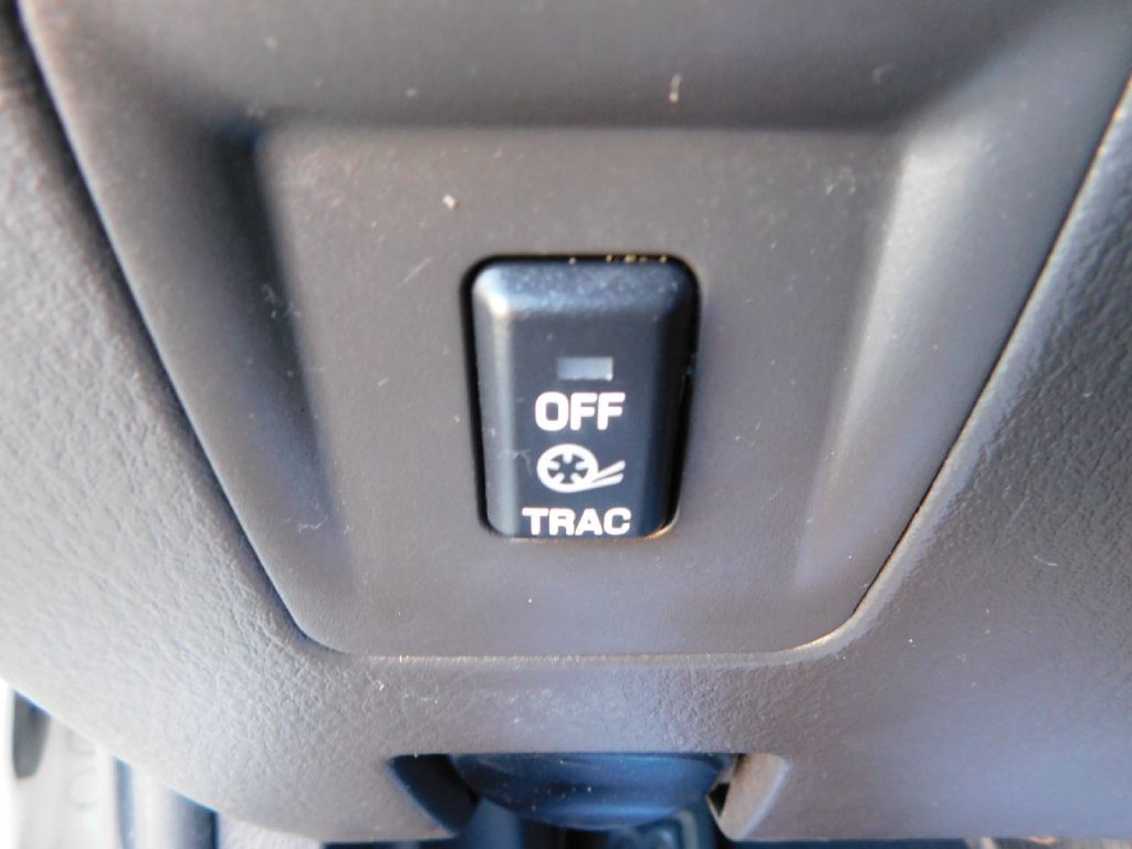 2002 Ford Thunderbird Image 23