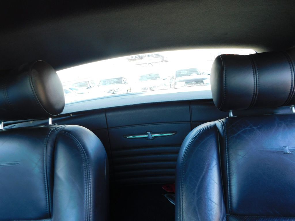 2002 Ford Thunderbird Image 32