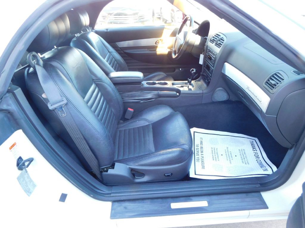2002 Ford Thunderbird Image 34