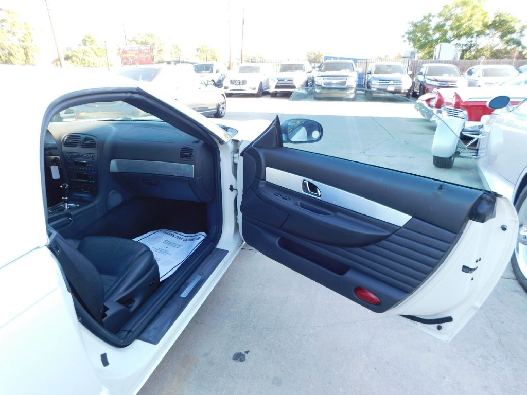 2002 Ford Thunderbird Image 35