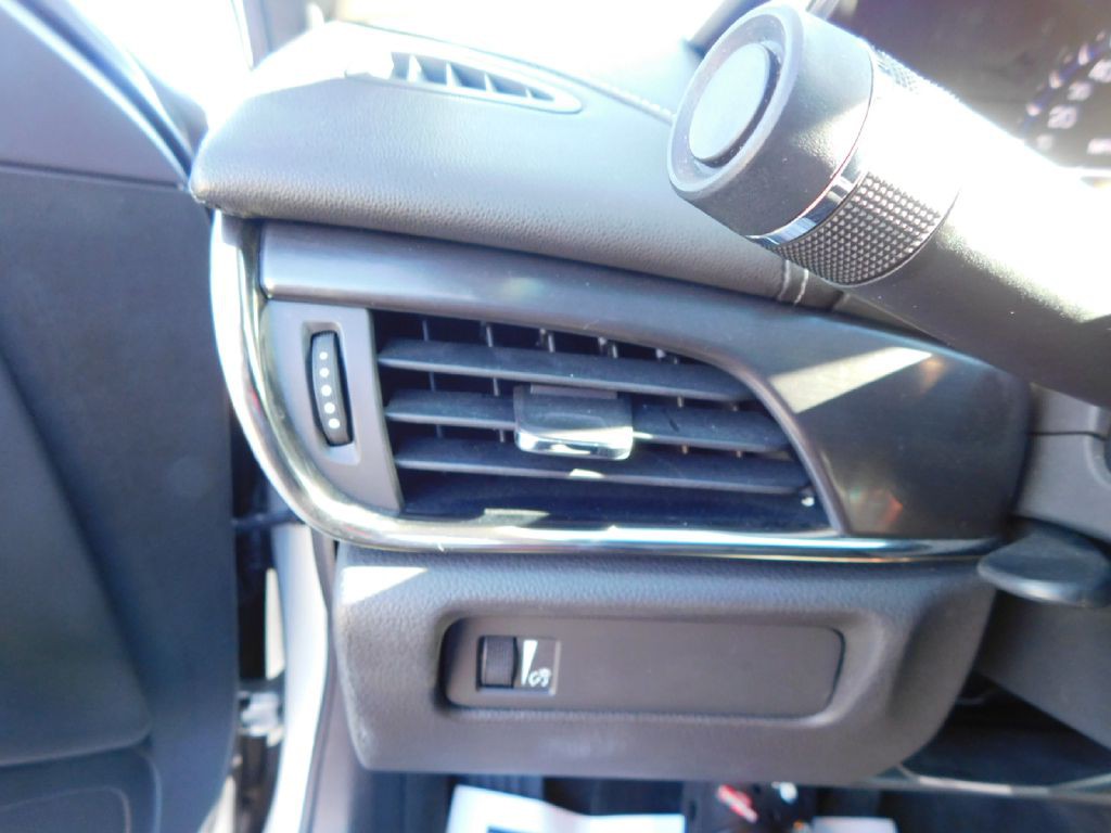 2013 Cadillac ATS Image 24