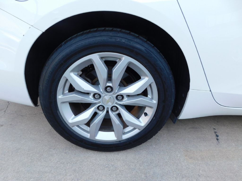 2019 Chevrolet Impala Image 9