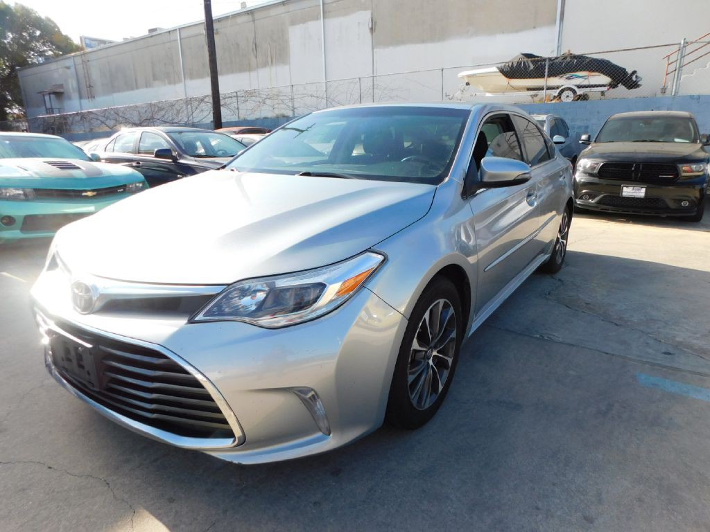 2016 Toyota Avalon Image 3