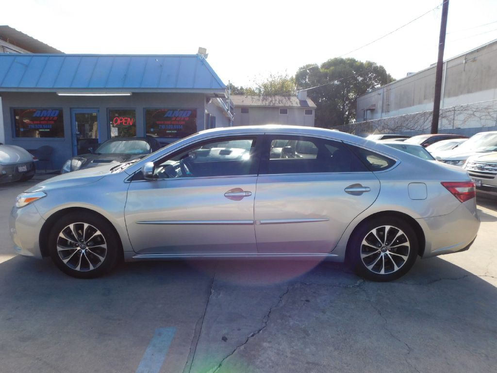 2016 Toyota Avalon Image 4