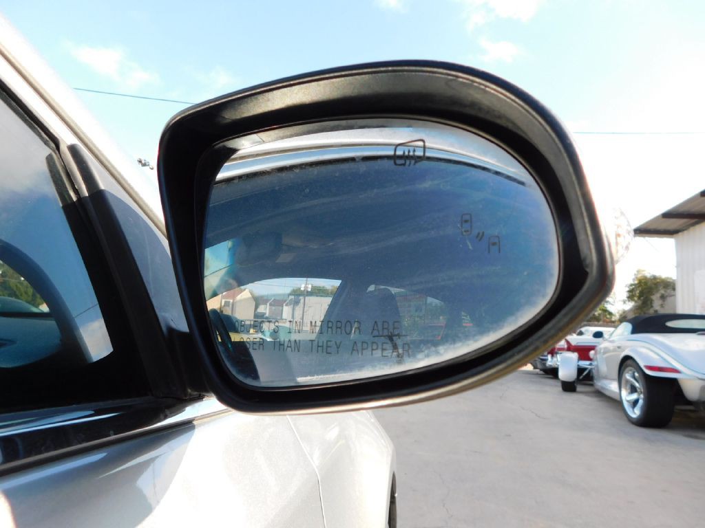 2016 Toyota Avalon Image 11