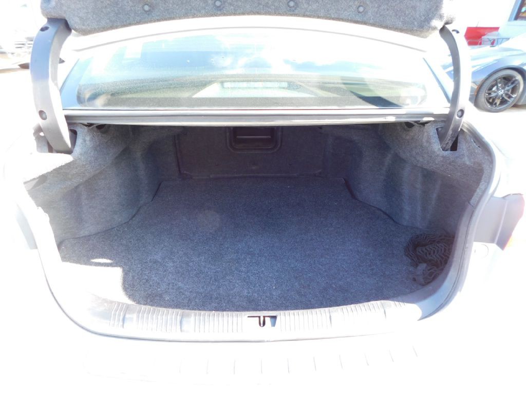 2016 Toyota Avalon Image 18