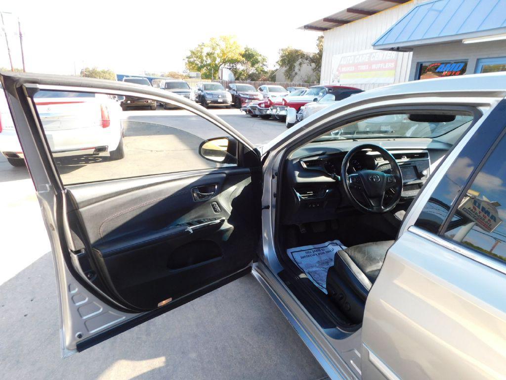 2016 Toyota Avalon Image 21