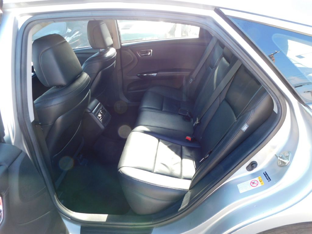 2016 Toyota Avalon Image 24