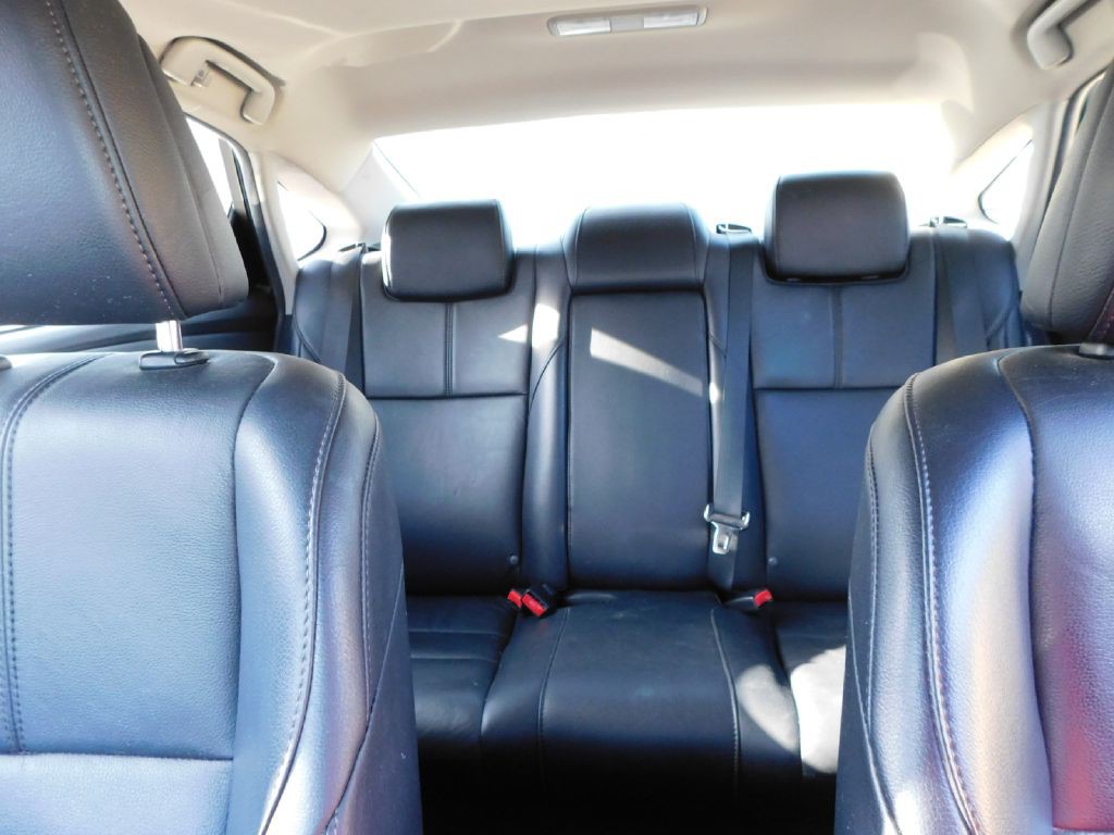 2016 Toyota Avalon Image 40