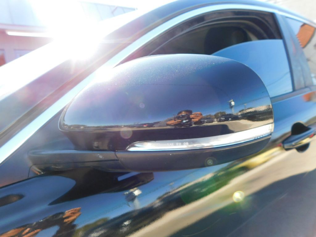 2017 Jaguar XE Image 15