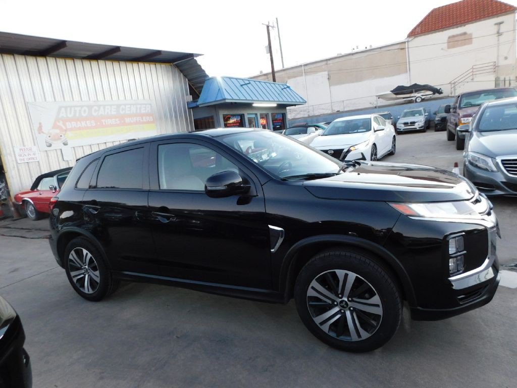 2022 Mitsubishi Outlander Image 8