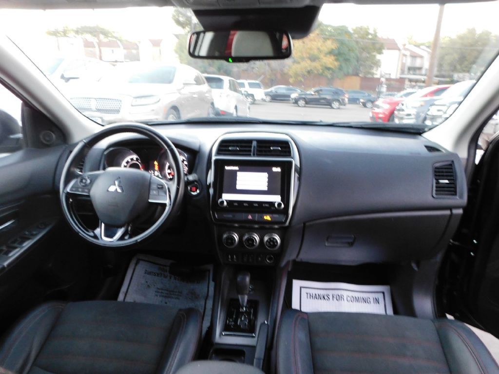 2022 Mitsubishi Outlander Image 14