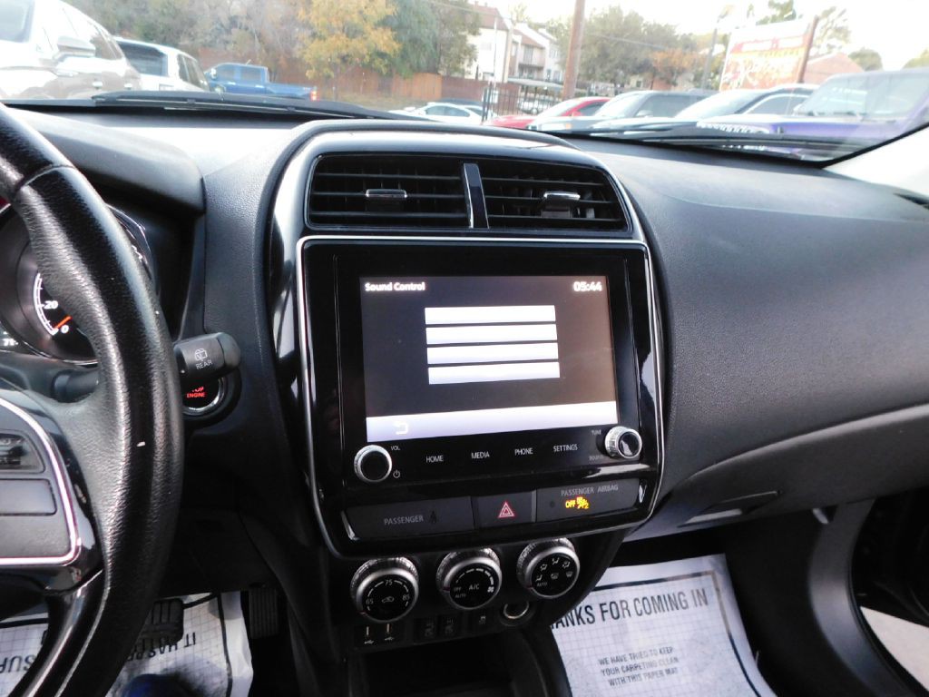 2022 Mitsubishi Outlander Image 21