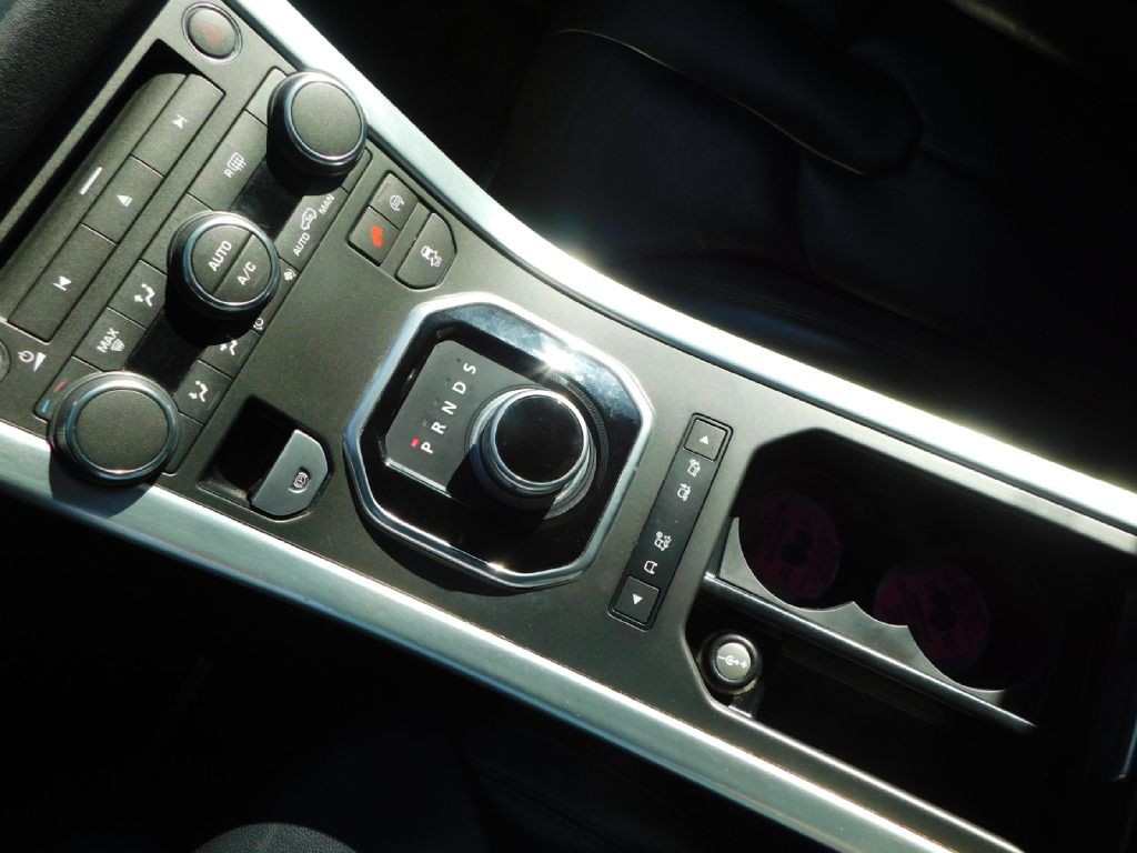 2015 Land Rover Range Rover Evoque Image 38