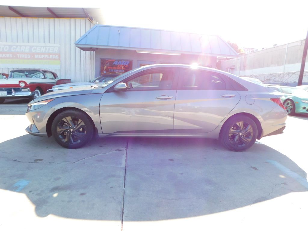 2023 Hyundai Elantra Image 4