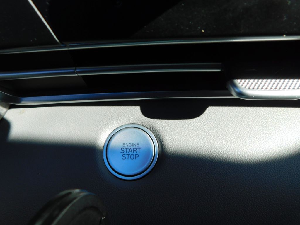 2023 Hyundai Elantra Image 27