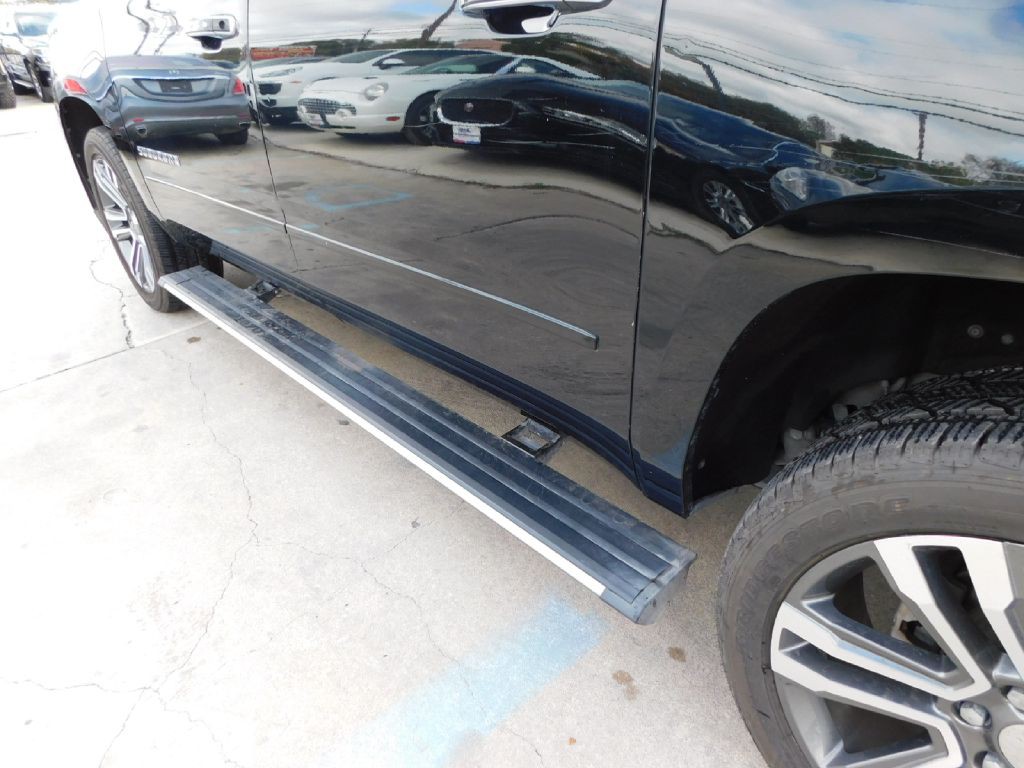 2018 Chevrolet Suburban Image 16