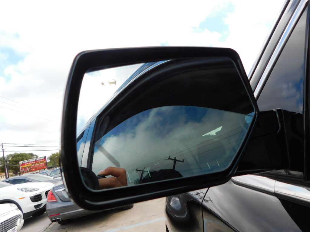 2018 Chevrolet Suburban Image 17