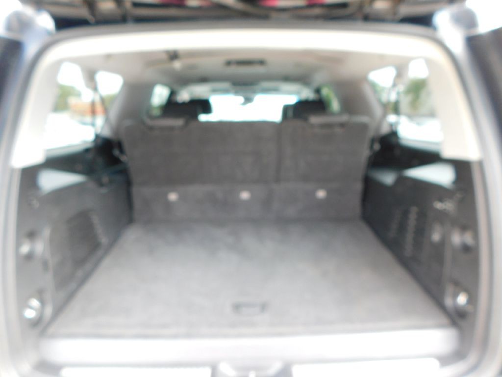 2018 Chevrolet Suburban Image 21