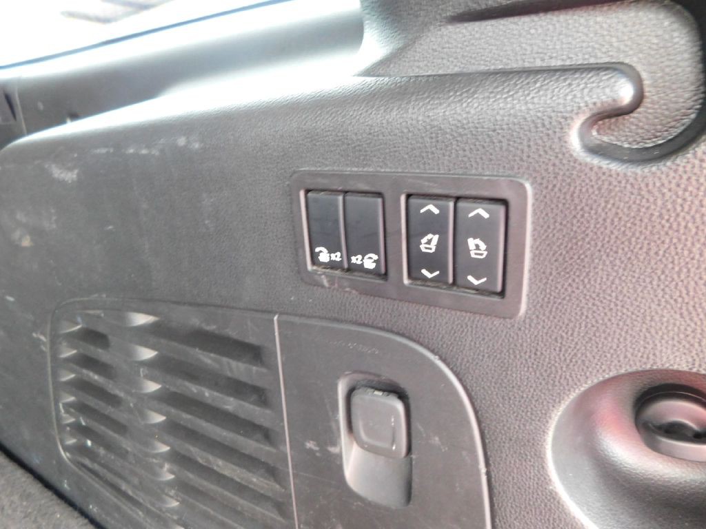 2018 Chevrolet Suburban Image 23