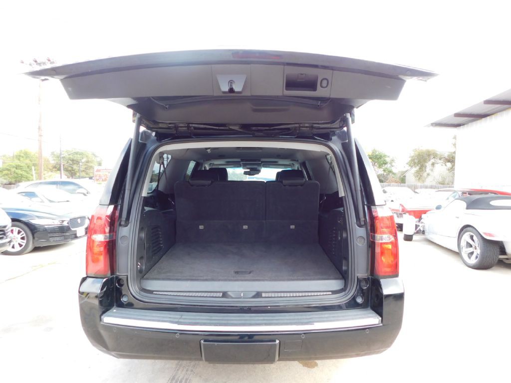2018 Chevrolet Suburban Image 24
