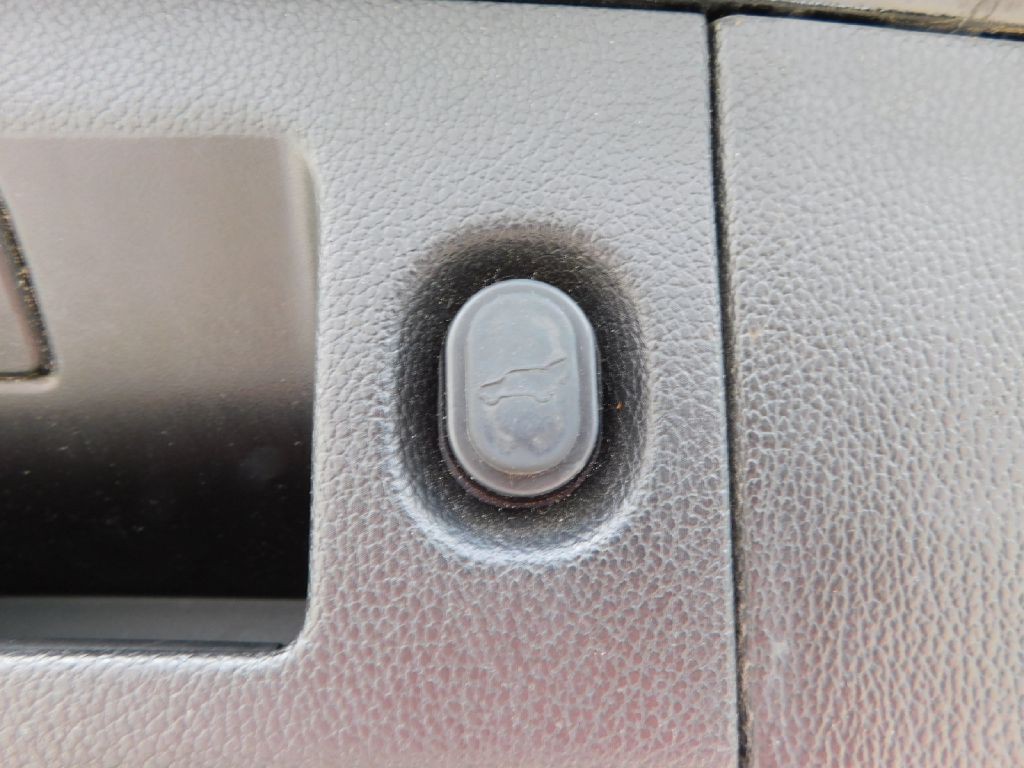 2018 Chevrolet Suburban Image 25