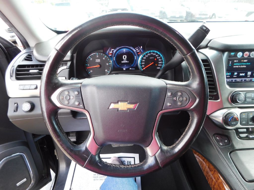 2018 Chevrolet Suburban Image 33