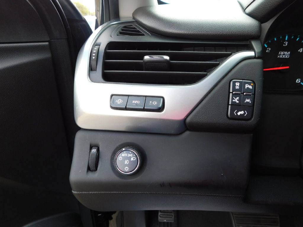 2018 Chevrolet Suburban Image 34
