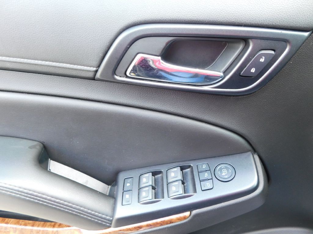 2018 Chevrolet Suburban Image 35