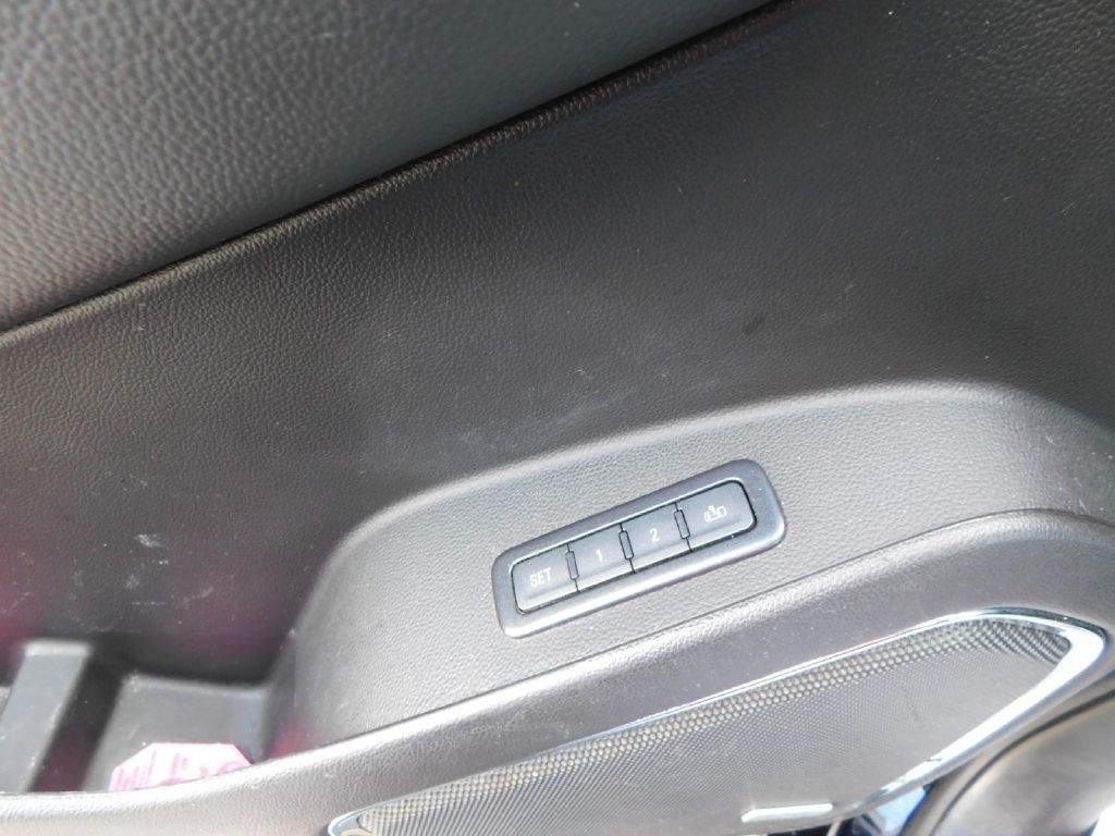 2018 Chevrolet Suburban Image 36