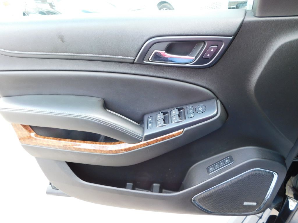 2018 Chevrolet Suburban Image 37